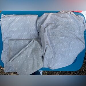 Charisma White Geometric Microfiber Queen Bedding Set